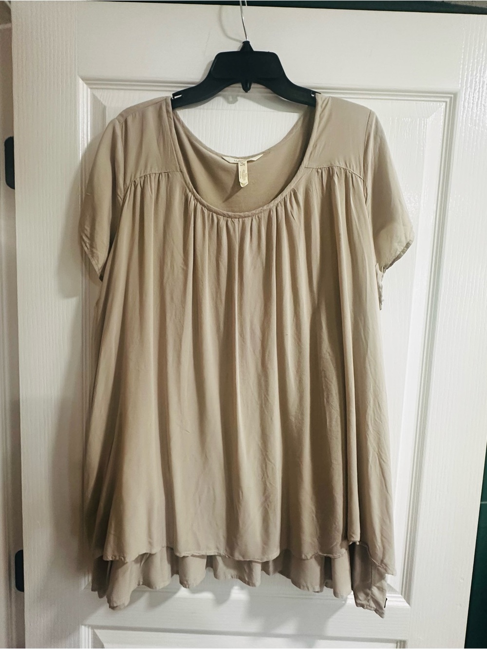 Matilda Jane Taupe Flowing Short Sleeve Scoop Neck Tunic